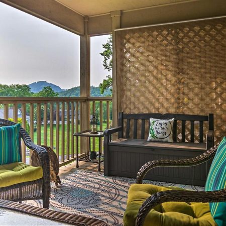Modern Studio With Balcony About 1 Mi To Lake Lure! Luaran gambar
