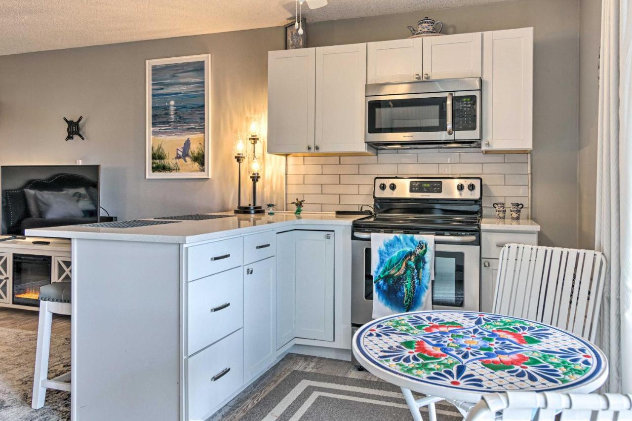 Modern Studio With Balcony About 1 Mi To Lake Lure! Luaran gambar