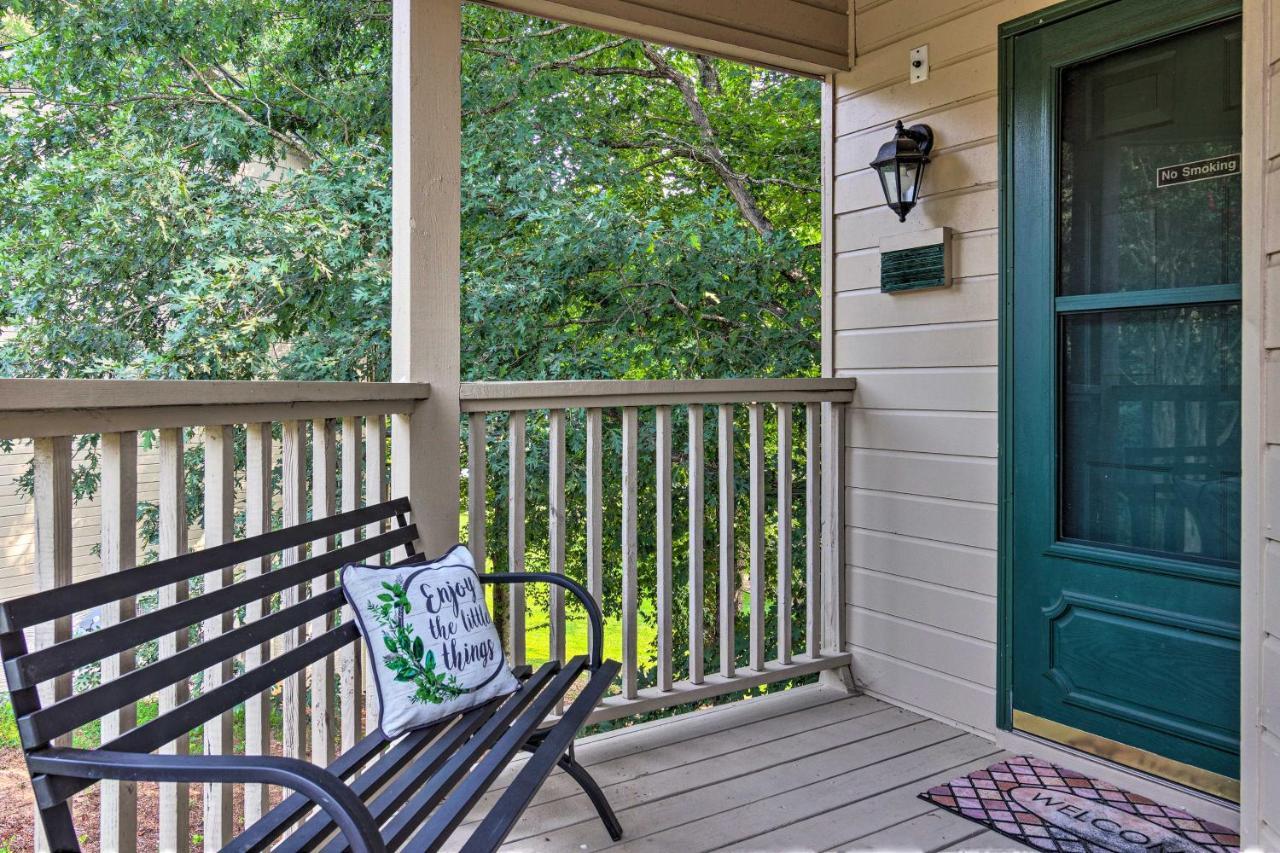 Modern Studio With Balcony About 1 Mi To Lake Lure! Luaran gambar