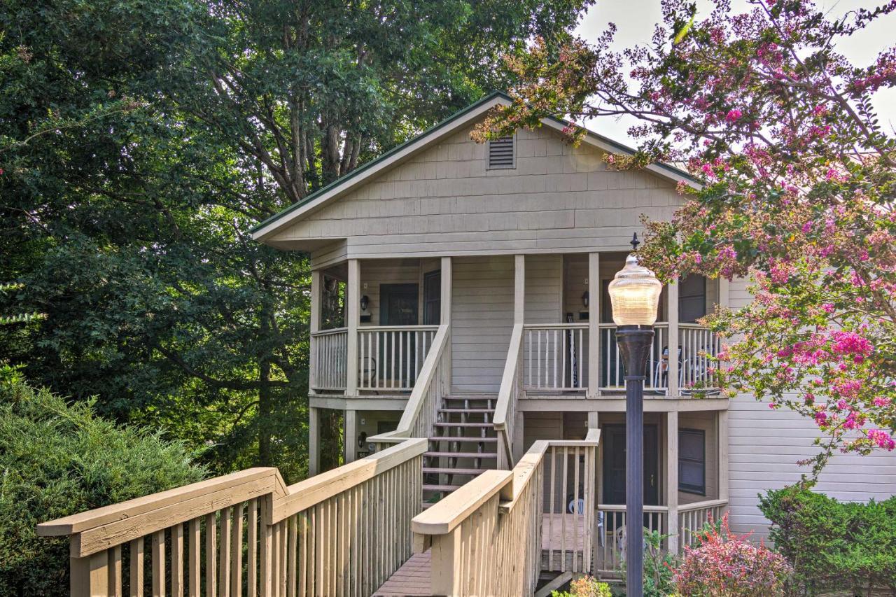 Modern Studio With Balcony About 1 Mi To Lake Lure! Luaran gambar