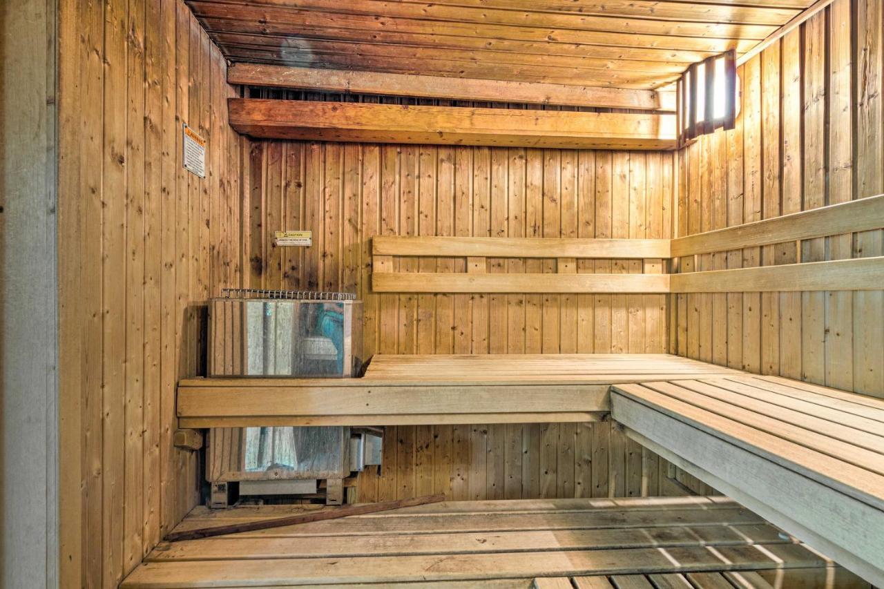 Modern Studio With Balcony About 1 Mi To Lake Lure! Luaran gambar